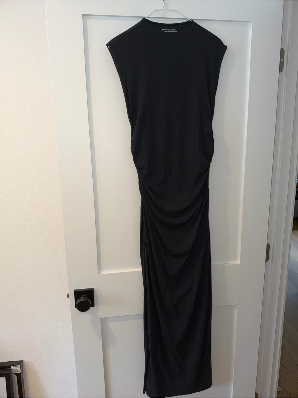 Abercrombie & Fitch Black Sleeveless Ruched Maxi Dress